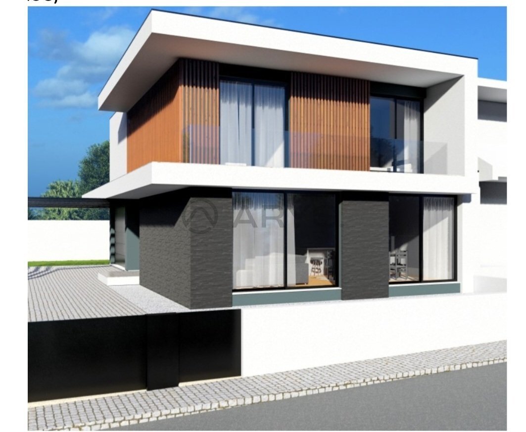 Moradia Geminada T4